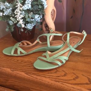 Pale green Spring ,summer sandal. Barely worn.